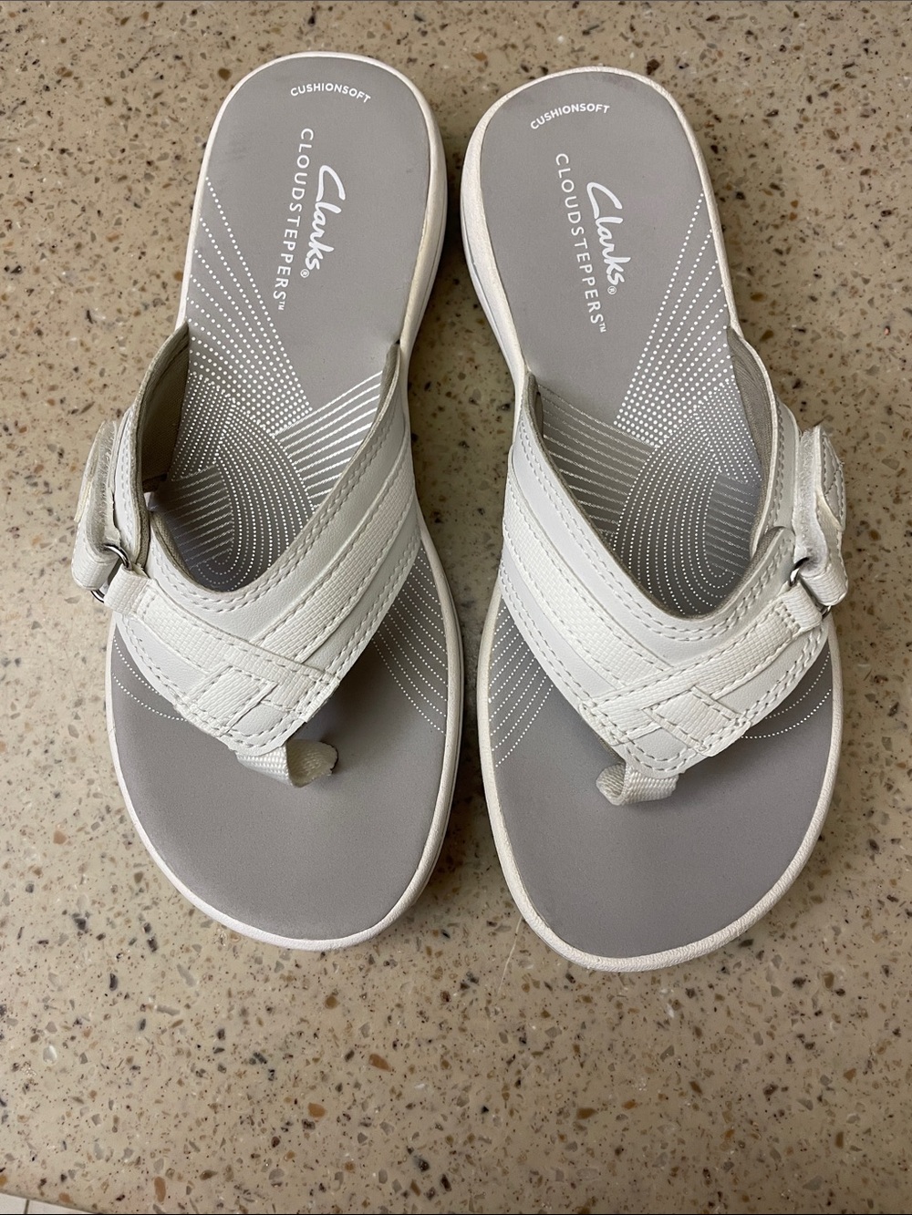 Clarks White Cloudsteppers Cushioned Thong Sandals